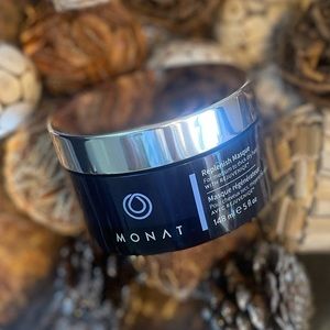 Monat’s Replenish Masque